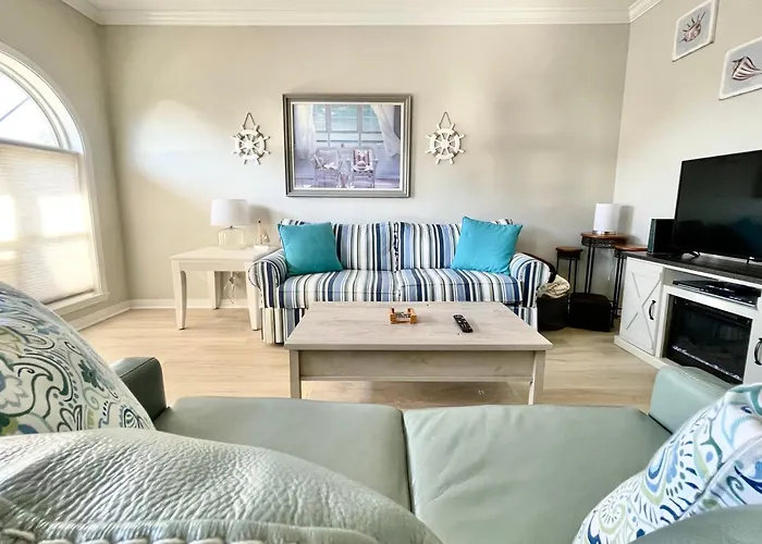 148 Beau Clair - Beachside Townhome With Pool In Long Beach