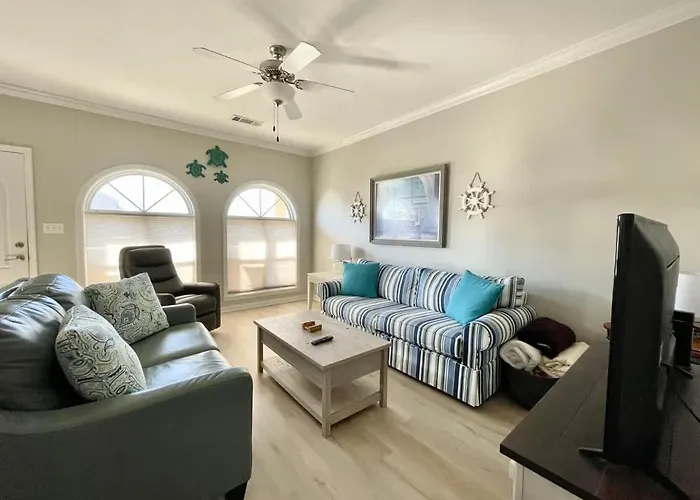 148 Beau Clair - Beachside Townhome With Pool In Long Beach